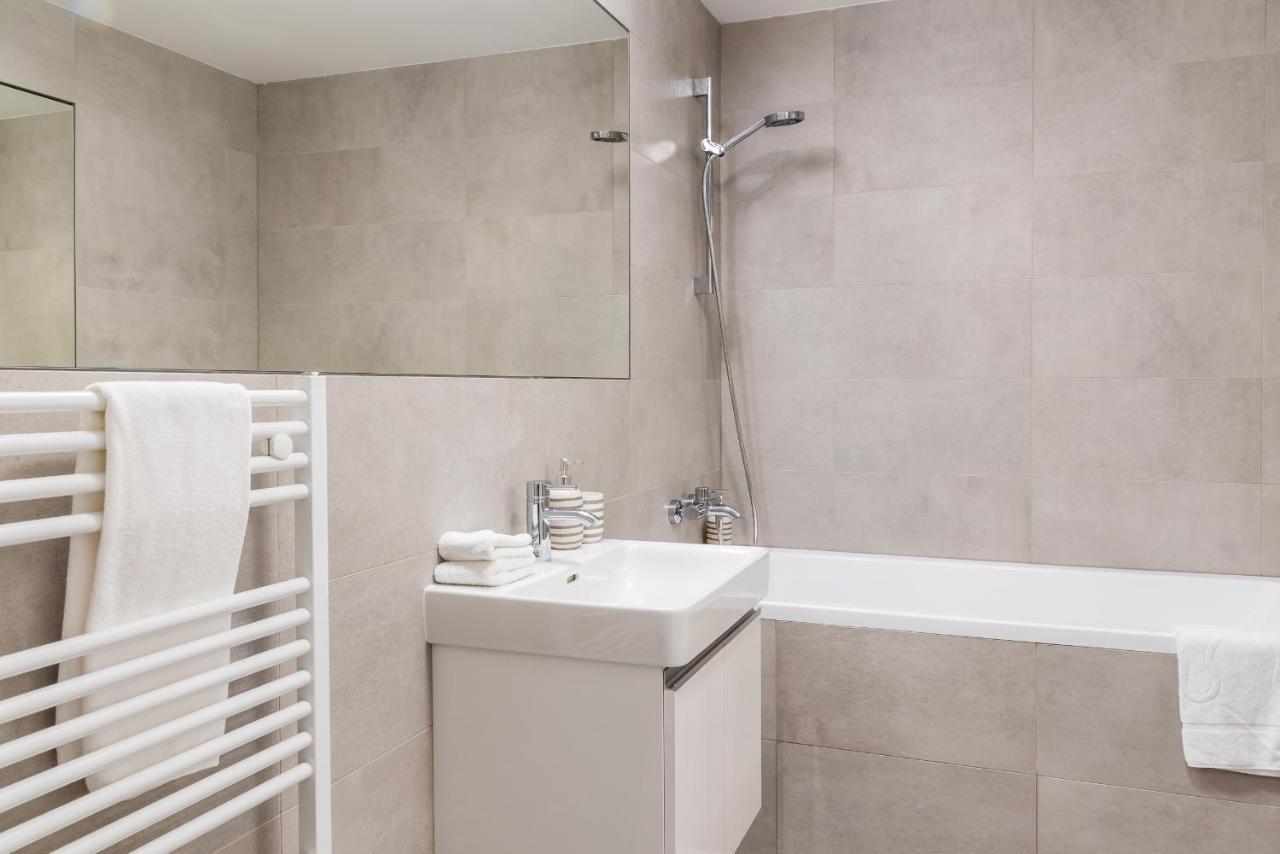 City Castle Apartments Free Parking 브라티슬라바 외부 사진