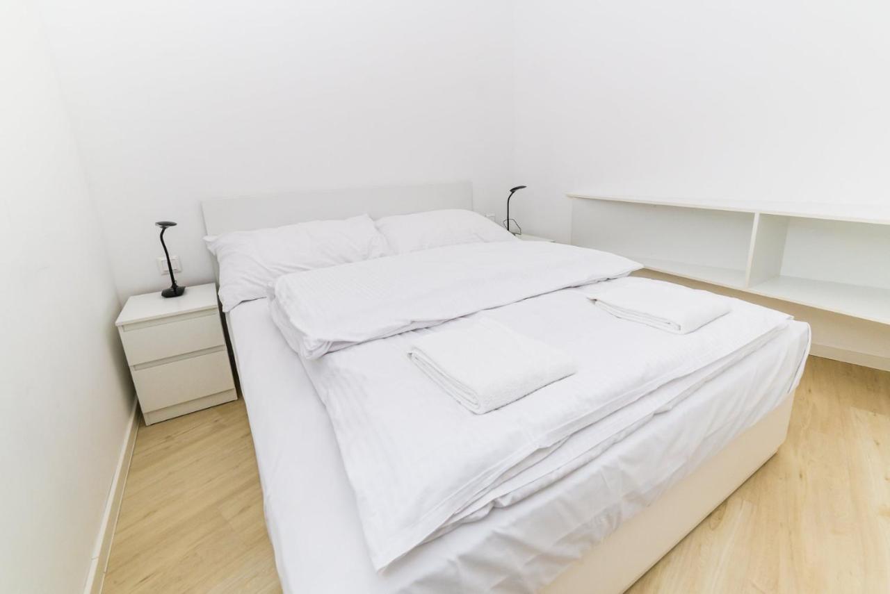 City Castle Apartments Free Parking 브라티슬라바 외부 사진