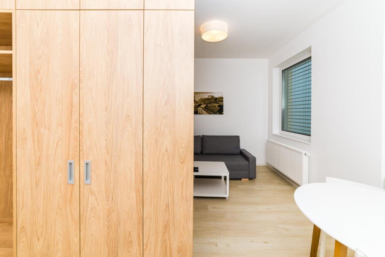 City Castle Apartments Free Parking 브라티슬라바 외부 사진