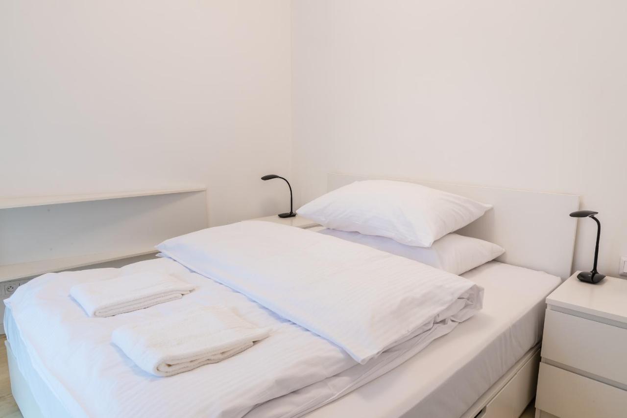 City Castle Apartments Free Parking 브라티슬라바 외부 사진