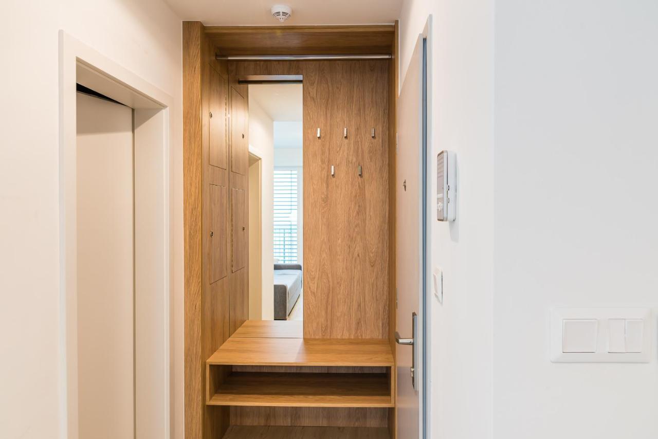 City Castle Apartments Free Parking 브라티슬라바 외부 사진