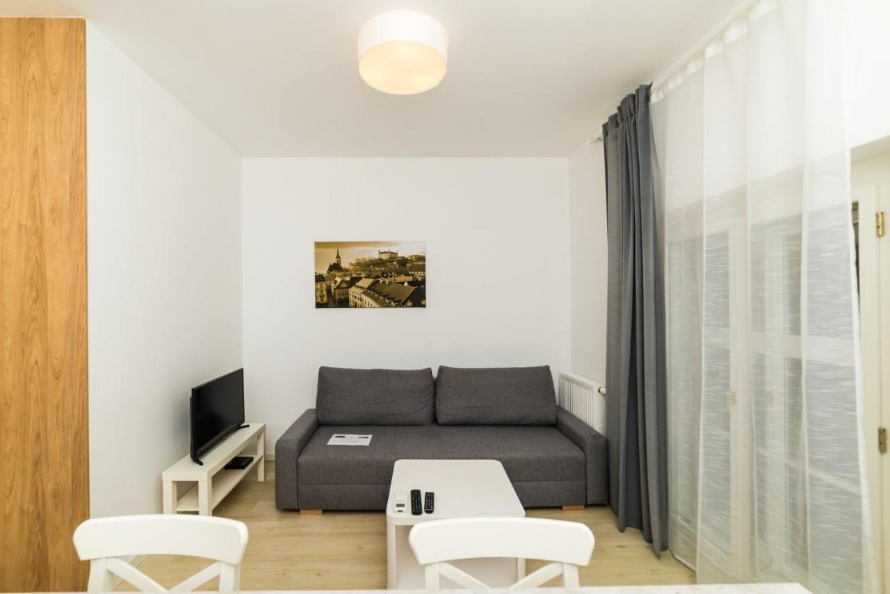 City Castle Apartments Free Parking 브라티슬라바 외부 사진