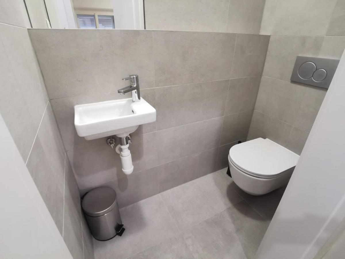 City Castle Apartments Free Parking 브라티슬라바 외부 사진